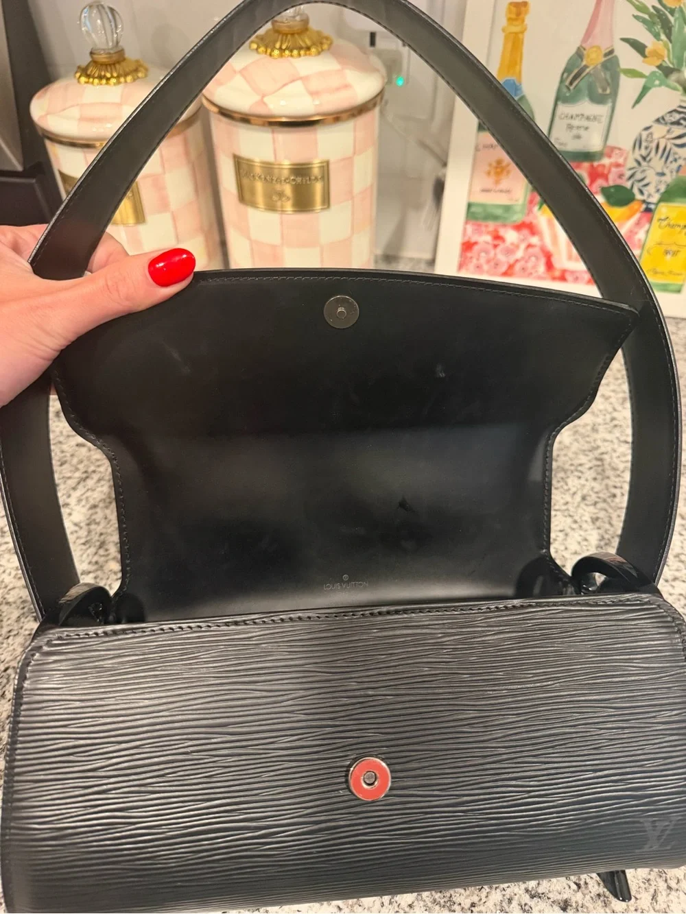 Louis Vuitton lv logo refined